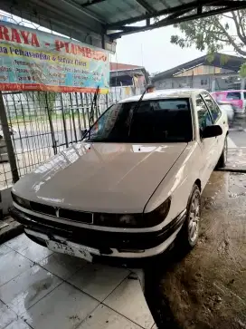 Mitsubishi Lancer 1990 Bensin