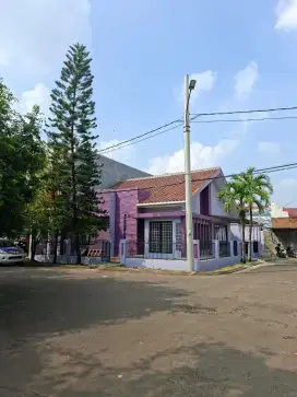 DISEWA RUMAH DLM CLUSTER DG HANYA 60 TETANGGA BULEVAR HARAPAN INDAH