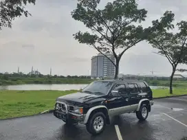 Nissan Terrano kingsroad 1997