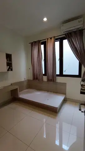 Dijual Rumah 90 M² Tomang Siap Huni Strategis, Dkt Pintu Tol & busway