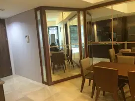 Dijual cepat apartemen kemang village lantai rendah