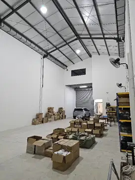 Disewakan Gudang di Duta Indah Starhub 220m2