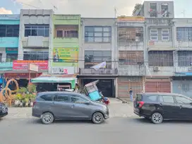 Ruko di Jalan Gatot Subroto
