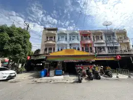 Ruko di Jalan Haji Misbah ( Dekat Multatuli Indah )