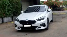 Km17rb bmw 218i gran coupe sedan 2022 putih cash kredit bisa