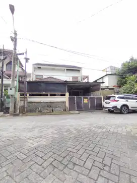 Rumah siap huni & strategis di sektor 5 bintaro