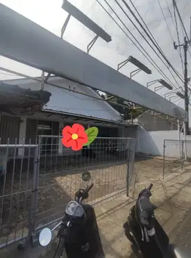 Disewakan bangunan komersil ex indomaret jalan raya cilebut