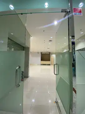 SEWA KANTOR DI JAKATA SELATAN SUDIRMAN 225M²  FITTED 300K NEGO