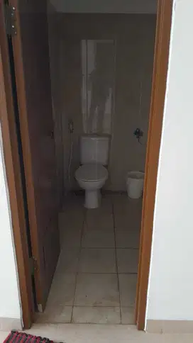 Di Sewakan Gudang