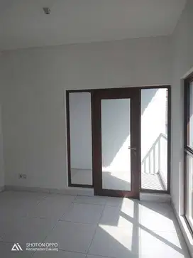 Dijual rumah di JGC cluster alamanda Cakung Jakarta Timur