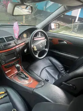 Mercedes-Benz E200K 2009 Bensin