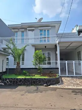 Rumah rapi, siap huni & nyaman di sektor 9 bintaro