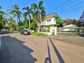 Cibubur, Taman Laguna, boulevard/jalan utama, 729m2, shm