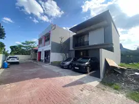 Rumah mewah kontemporer modern dekat UGM jalan kaliurang km 7 jogja