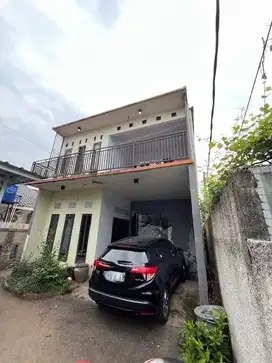 Rumah 2 LT Cireundeu Dekat Jakarta Selatan 7 Menit ke MRT Lebak Bulus