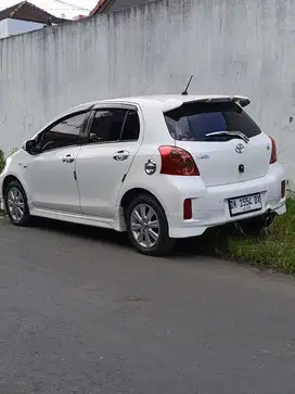 Yaris e manual 2012