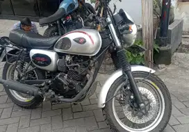 Kawasaki W175 SE 2023 Istimewa