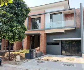 Rumah siap huni dalam cluster discovery bintaro