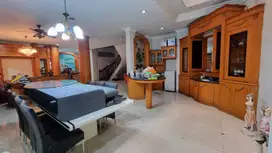 Villa di Komplek Taman Polonia 3