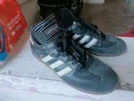 Dijual adidas samba. Classic original.