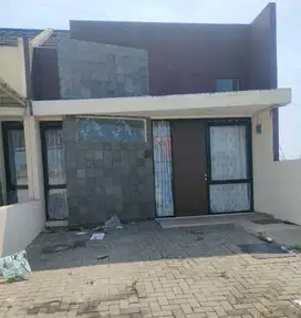 Dijual Rumah di  Komp Cibaduyut Town House