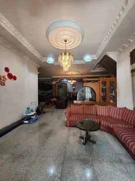 Villa di Komplek Cemara Hijau