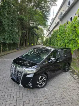 Toyota Alphard 50th aniv tss atpm 2021 / 2022 A/T Hitam