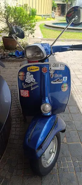 Di jual vespa super tahun 1975
