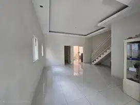 rumah cantik 2 lt di saxofone suhat dekat kampus UB dan UNMUH UMM