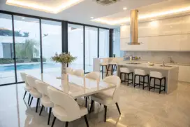 Rumah Cantik dan Bagus 2 Lantai Ada Private Pool Golf Terrace