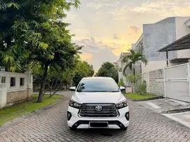 Toyota Innova Reborn 2.4 V Diesel Matic 2022 Putih 2.4 Facelift Plat L
