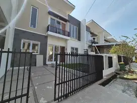 Rumah 2 lantai Desain Minimalis Modern di Kota Bogor