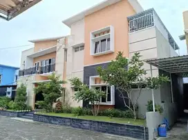 Rumah mewah dekat JIH cluster area fajar indah solo