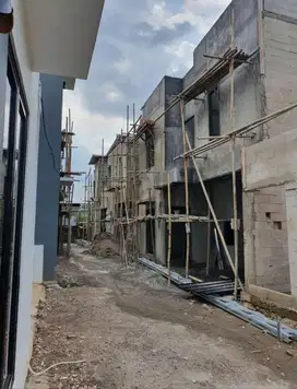 500 jutaan town house setu jkrta timur