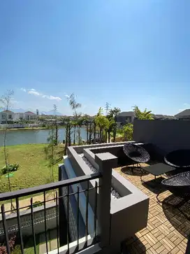 Jual Rumah PINGGIR DANAU di Podomoro Park Buahbatu buah batu Bandung