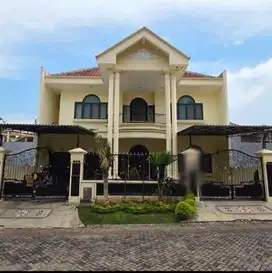 Dijual Rumah Villa Royal Pakuwon City