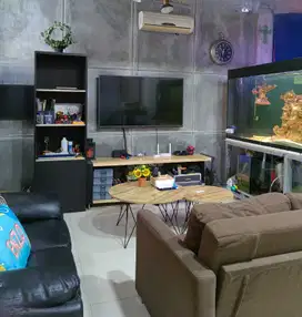 Rumah Tinggi Dari Jalan Ada Lift Barang di BCS Kelapa Gading