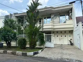 Dijual Rumah Darmo Baru _row jalan kembar bisa 4 mobil