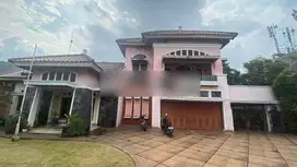 Dijual Rumah Mewah 2 Lantai Di Jalan Utama Jatiasih, Bekasi