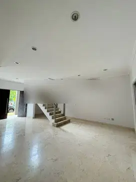 Disewakan Rumah 2 Lantai Dengan Ac Di Pantai Indah Kapuk