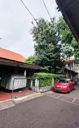 Rumah Lokasi Strategis Cocok Untuk Rumah Kost Di Johar Baru