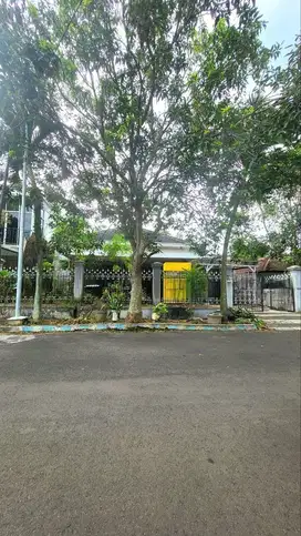Dijual Rumah di Jalan Indragiri, Daerah Jalan Sungai - sungai, Malang