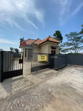 JUAL RUMAH LUAS , BANGUNAN BARU DI LINGKUNGAN RING 1 UNNES