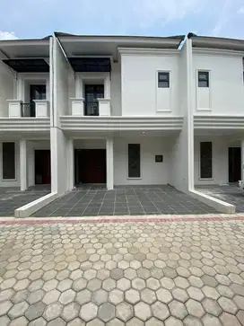 Hunian 2 lantai Siao huni sudah ada tetangga lokasi cilodong depok