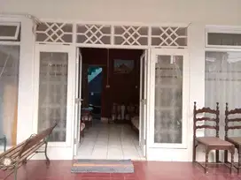 Rumah dekat Apt Basura Cipinang Besar Selatan Jak -Tim
