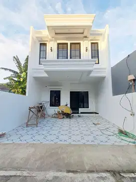 Rumah siap huni 2 lantai dalam komplek lokasi jatimulya depok