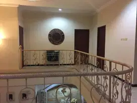 RUMAH SUTOREJO PRIMA 2 LANTAI, FURNISHED, BEBAS BANJIR