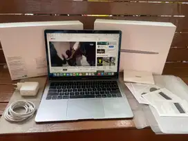 Macbook Air 2019 8/256GB iBox Resmi Fullset