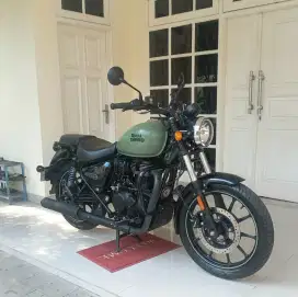 Royal enfield meteor 350 green fireball