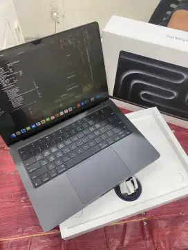 macbook pro M3 18/500gb iBox fullset dent